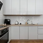 Roosevelta 25 Center By Solarento